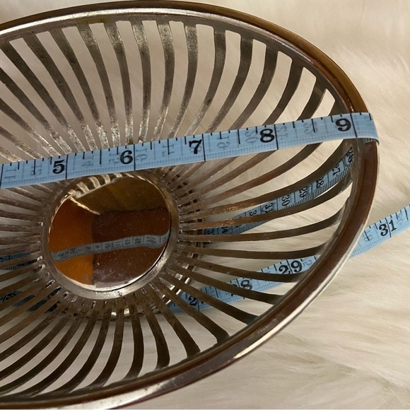 Vintage Silver plated wire fruit basket made in Hong Kong - Picture 11 of 13